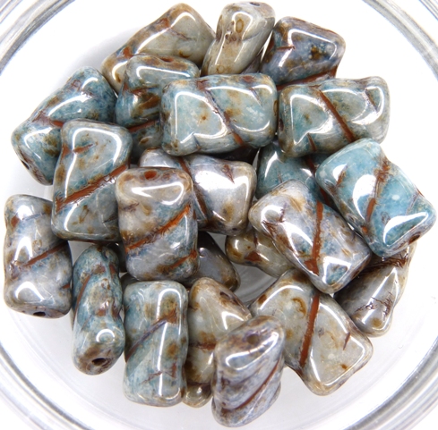 0100040 Opaque White Green/Blue Luster 8 Pc.-0