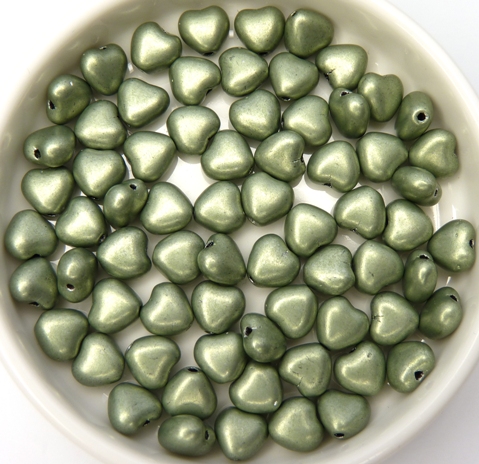 0100047 Matte Metallic Green Heart 30 Pc.-8440