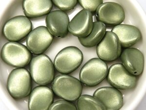 0100048 Matte Metallic GreenTwisted Oval 10 Pc.-8445