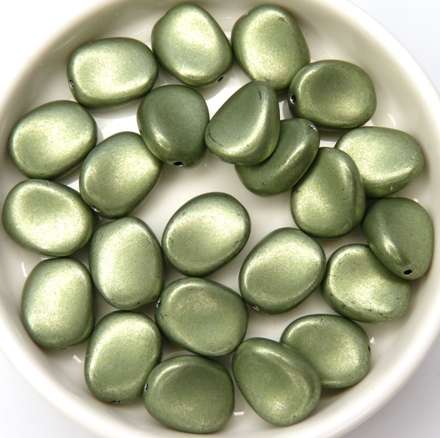 0100048 Matte Metallic GreenTwisted Oval 10 Pc.-8445
