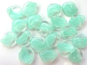 0100049 Crystal - mint green mix Leaves 16 stuks-8547