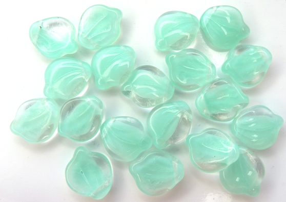 0100049 Crystal - mint green mix Leaves 16 stuks-8547