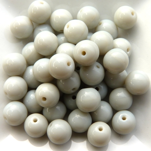 0020030 Opaque Light Grey round 7 mm. 30 Pc.-8654