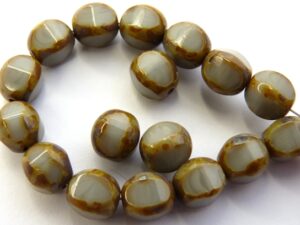 0020285 Opaque Grey Travertin facet 8 mm. 12 Pc.-8757