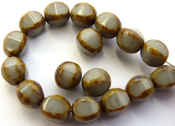 0020285 Opaque Grey Travertin facet 8 mm. 12 Pc.-8757