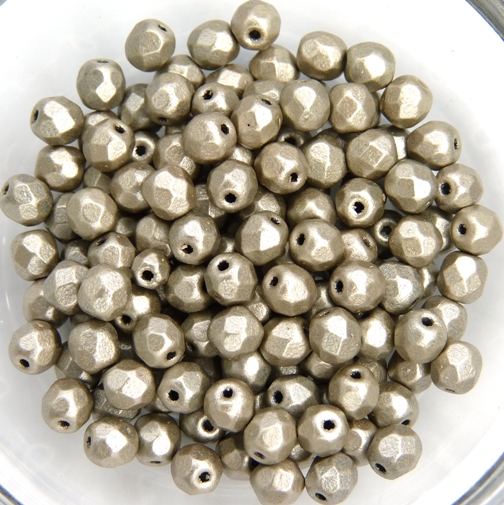 0020287 Metallic Suede Silver Grey facet 4 mm. 50 Pc.-0 0020287 Metallic Suede Silver Grey facet 4 mm. 50 Pc.-0