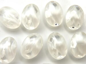 0065-OV Oval Crystal White Unfoiled 14 x 10 mm.-0