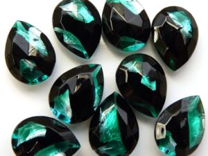 0021-PE Pearshape Jet Green/Silverfoil 18 x 13 mm.-0