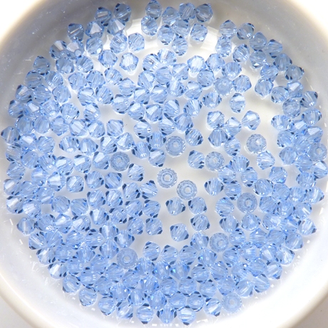 03-MC-30020 Bicones Light Sapphire 50 Stuks-10964