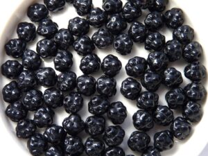 0010047 Jet Glass Bead 6 x 5,5 mm. 70 Pc.-11374