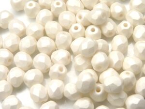 0140249 Opaque White Silk Mat facet 4 mm. 50 Pc.-11135