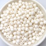0140249 Opaque White Silk Mat facet 4 mm. 50 Pc.-0