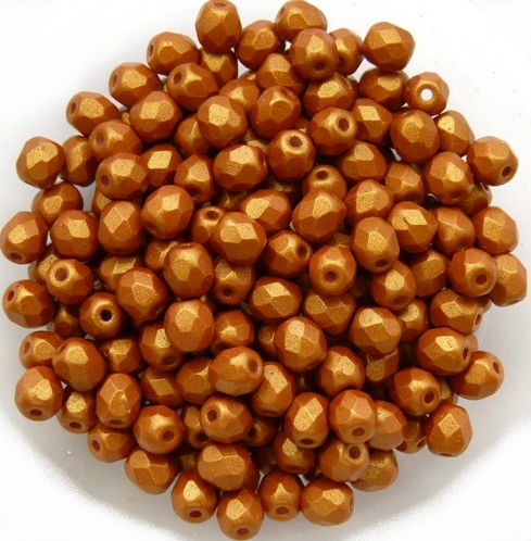 0030188 Gold Shine Brownish Red facet 4 mm. 50 Pc.-0