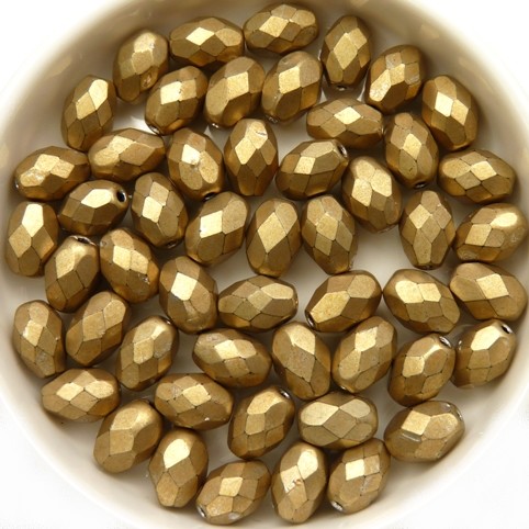 0030314 Metallic Suede Gold Oval facet 8 x 6 mm. 15 Pc.-11752
