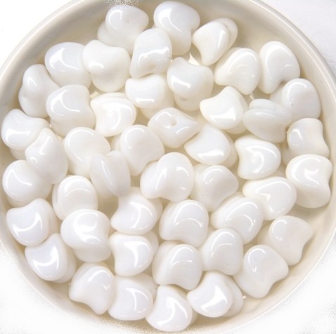 0140009 White Alabaster, Glass Bead. 35 Pc.-0