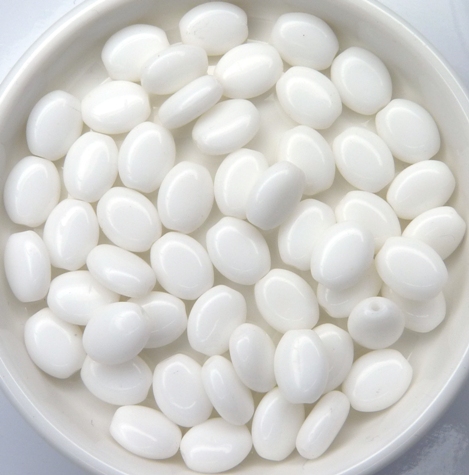 0140022 Chalk White, Oval Glass Bead. 50 Pc.-0 0140022 Chalk White, Oval Glass Bead. 50 Pc.-0