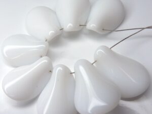 0140033 Chalk White Glass Bead, 5 Pc.-11592
