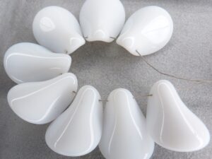 0140033 Chalk White Glass Bead, 5 Pc.-0