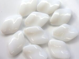 0140037 Chalk White Flat Oval Twist 7 Pc.-0