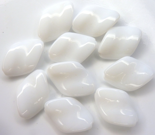 0140037 Chalk White Flat Oval Twist 7 Pc.-0