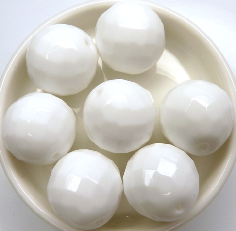 0140205 Chalk White Facet 18 mm. 2 Pc.-0 0140205 Chalk White Facet 18 mm. 2 Pc.-0
