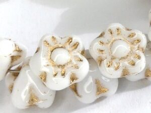 FLB-03000-54202 Chalk White Gold wash Flower Button 40 Pc.-12627
