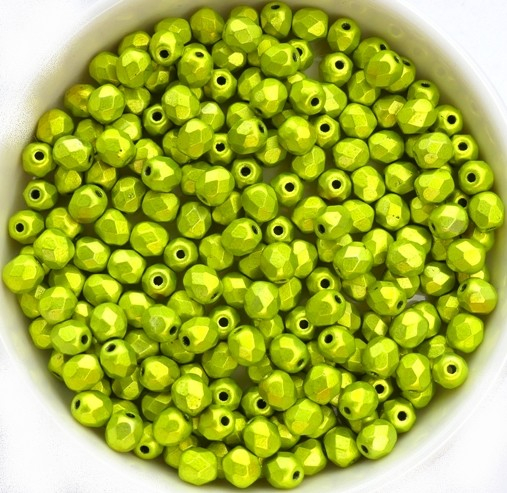 0100498 Metalust Electric Green facet 4 mm. 50 Pc.-0 0100498 Metalust Electric Green facet 4 mm. 50 Pc.-0