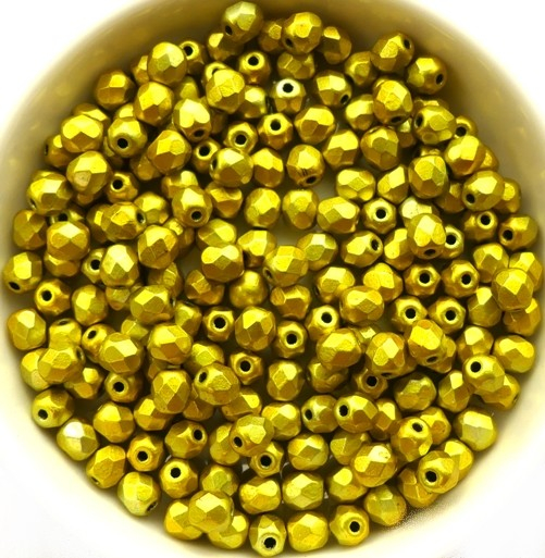 0130129 Metalust Yellow Gold facet 4 mm. 50 Pc.-0