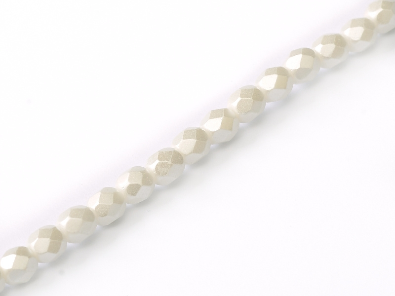 FP-04-02010-25001 Pastel White Pearl facet 4 mm. 50 Pc.-0