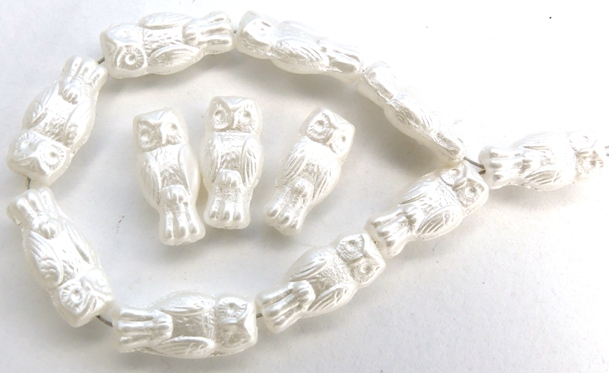 OWL-02010-25001 Owl Bead Pastel Pearl White 12 Pc.-13049