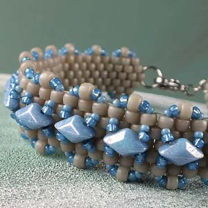 Madras Bracelet, Free Pattern with Matubo GemDuo Beads.-14123