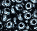 TM-03-0081 Metallic Hematite Magatama 3 mm. TOHO-0