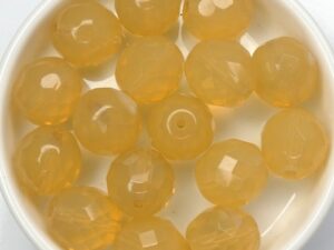 0040243 Beige Opal, Facet 12 mm. 6 Pc.-14545