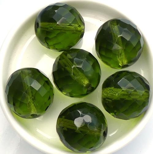 0100452 Olivine, facet 18 mm. 2 Pc.-0 0100452 Olivine, facet 18 mm. 2 Pc.-0
