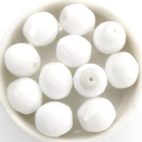 0140251 Opaue White, Facet 14 mm. 6 Pc.-0