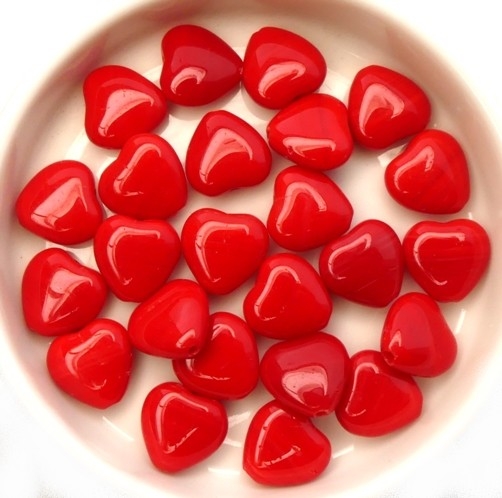 0050060 Opaque Red Heart 16 Pc-0