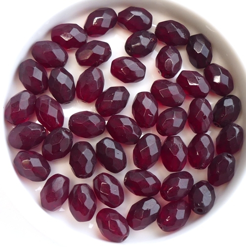 0050273 Garnet, Oval shaped Facet 8 x 6 mm. 18 Pc.-14715