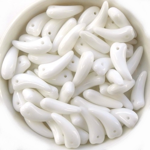 0140044 Opaque White Tooth Beads 35 Pc.-14947