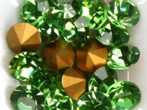 SS39-MCC-50520-98521 Peridot Gold Foiled Chaton 8 mm. 12 Pc.-15409