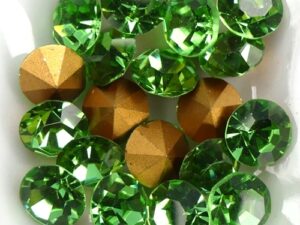 SS39-MCC-50520-98521 Peridot Gold Foiled Chaton 8 mm. 12 Pc.-15410