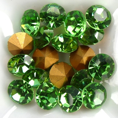 SS39-MCC-50520-98521 Peridot Gold Foiled Chaton 8 mm. 12 Pc.-15410