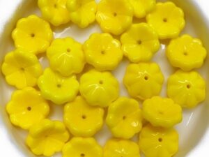 0130021 Opaque Yellow Daisy Flower 20 Pc .-15565
