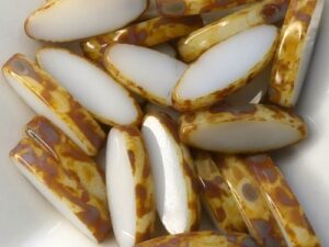 0140068 Candle White Travertin Table Cut Bead. 6 Pc.-15448