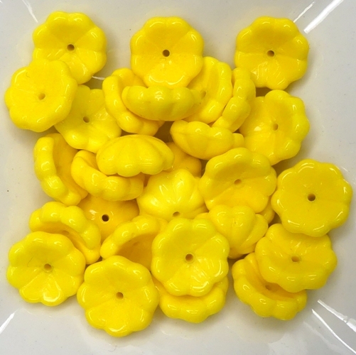 0130021 Opaque Yellow Daisy Flower 20 Pc .-0