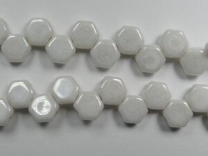 HON-03000-14400, Chalk White Luster Honeycomb Beads, 30 stuks-15873