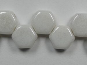 HON-03000-14400, Chalk White Luster Honeycomb Beads, 30 stuks-0