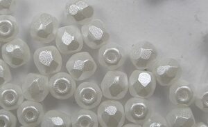 FP-03-02010-25001 Pastel White Pearl facet 3 mm. 50 Pc.-0