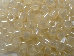 TC-03-0147 Ceylon Light Ivory 3 mm Toho Cubes-0