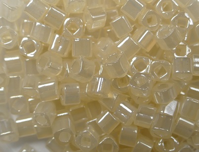 TC-03-0147 Ceylon Light Ivory 3 mm Toho Cubes-0