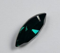 SW-N15-EM Emerald Xilion Swarovski Navette 15x7 mm per stuk-0